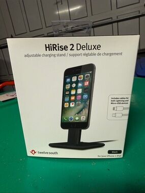 Twelve South HiRise 2 Deluxe Adjustable Charging Stand - Black